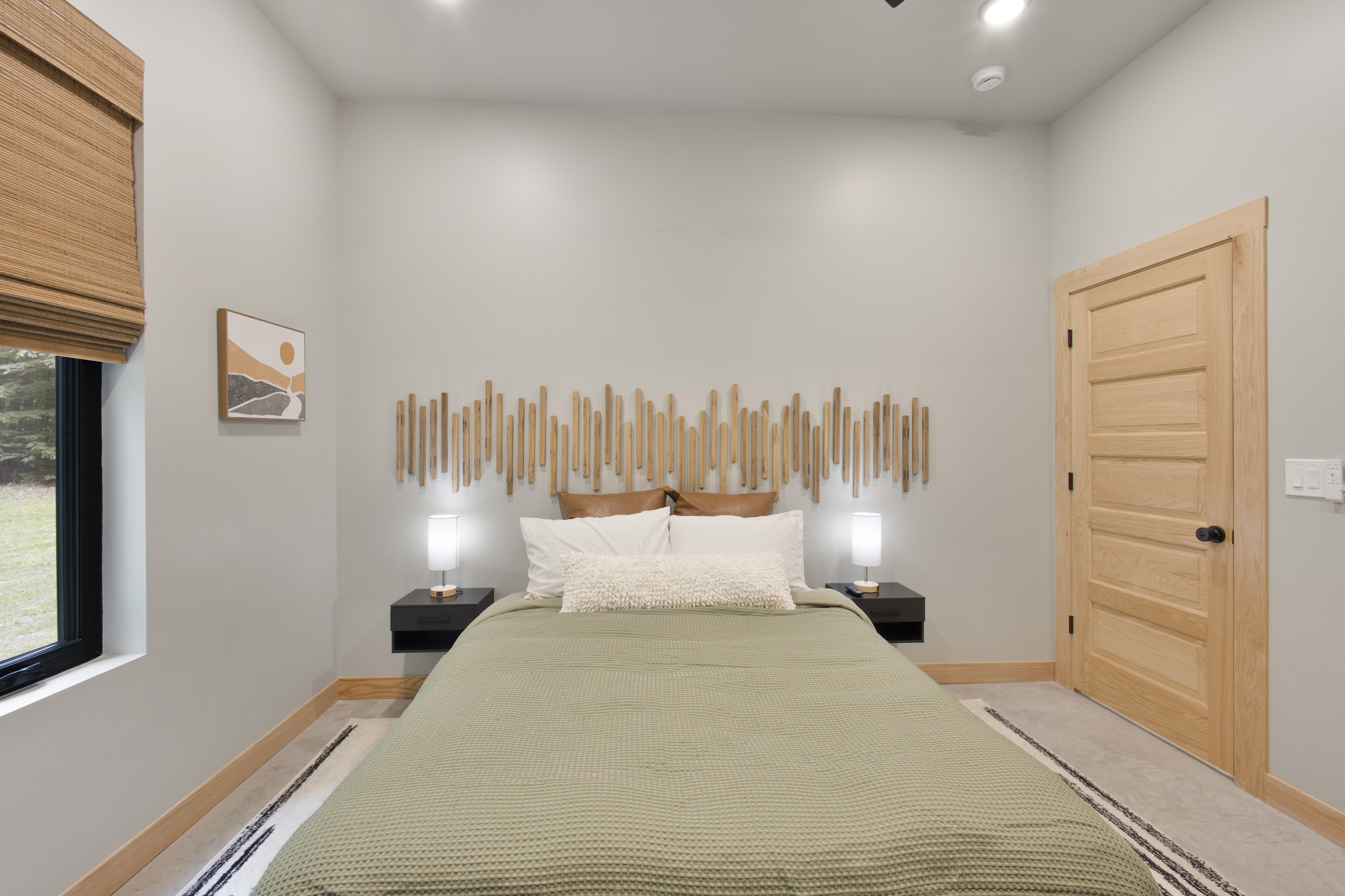 Queen Bedroom