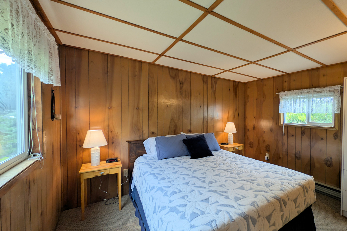 Queen Bedroom