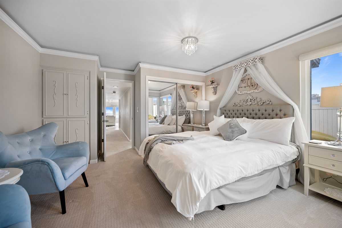 Ensuite bedroom with king bed