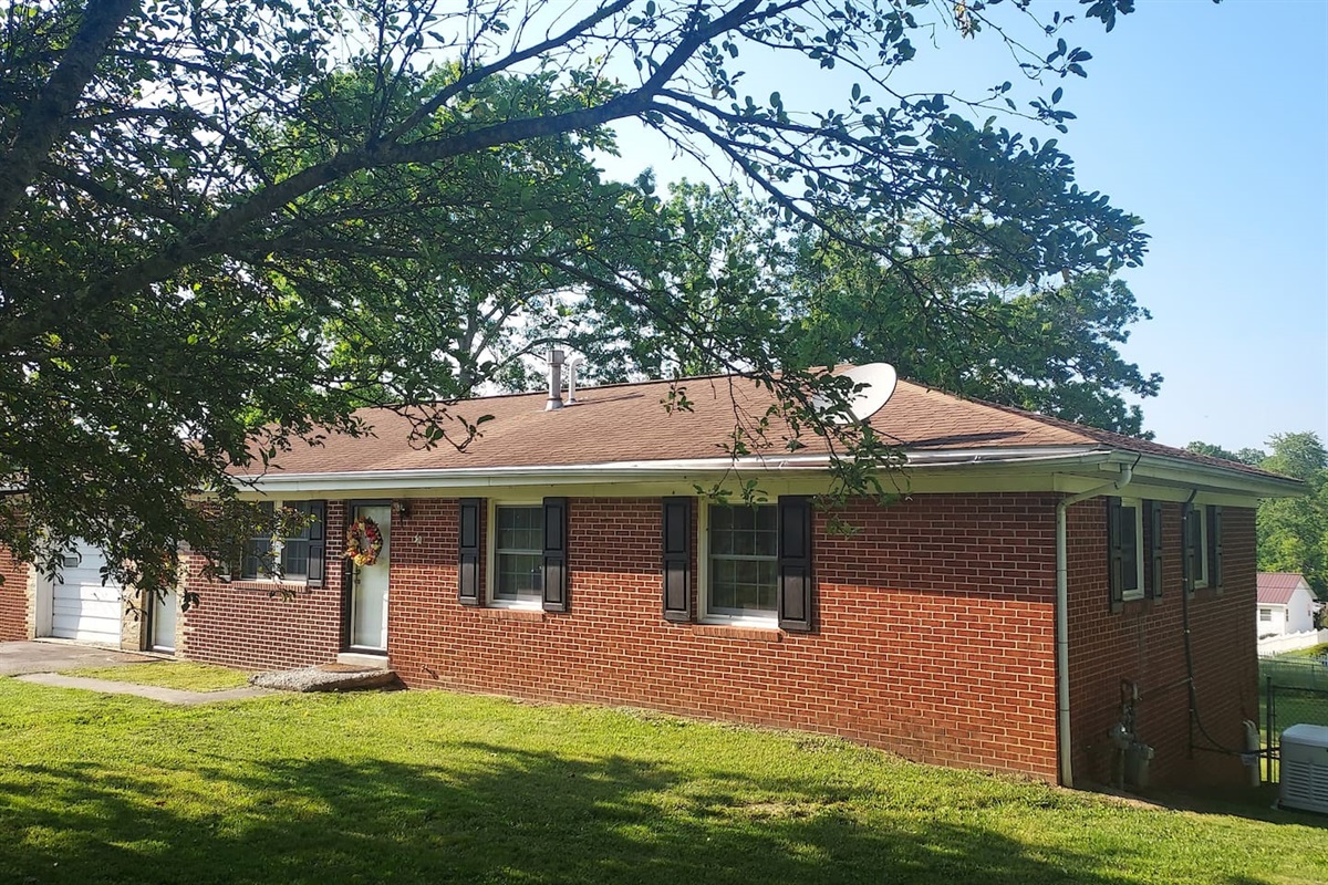 Relax under two front-yard crab apple trees in this quiet, established neighborhood. A whole-house Generac generator ensures backup power, and Park Ave is known for its charm, long-time residents, and walkable access to many shops and restaurants.