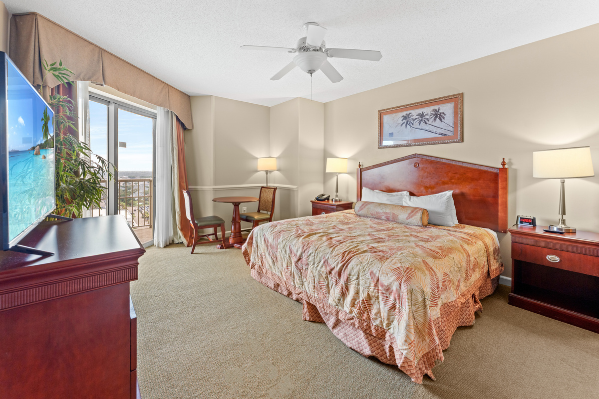 Main Bedroom with king bed, kitchenette and ensuite
