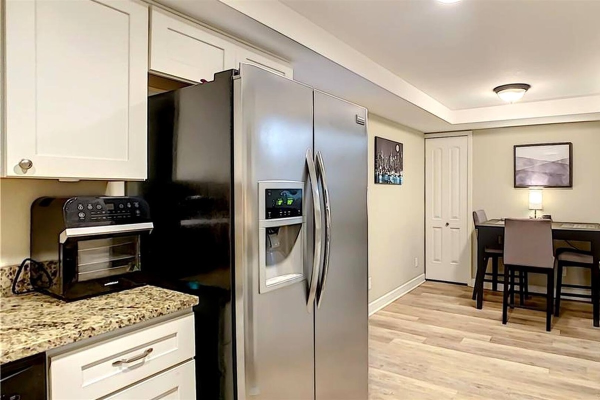 Entrance - Open floor plan entry with view to dining and living areas