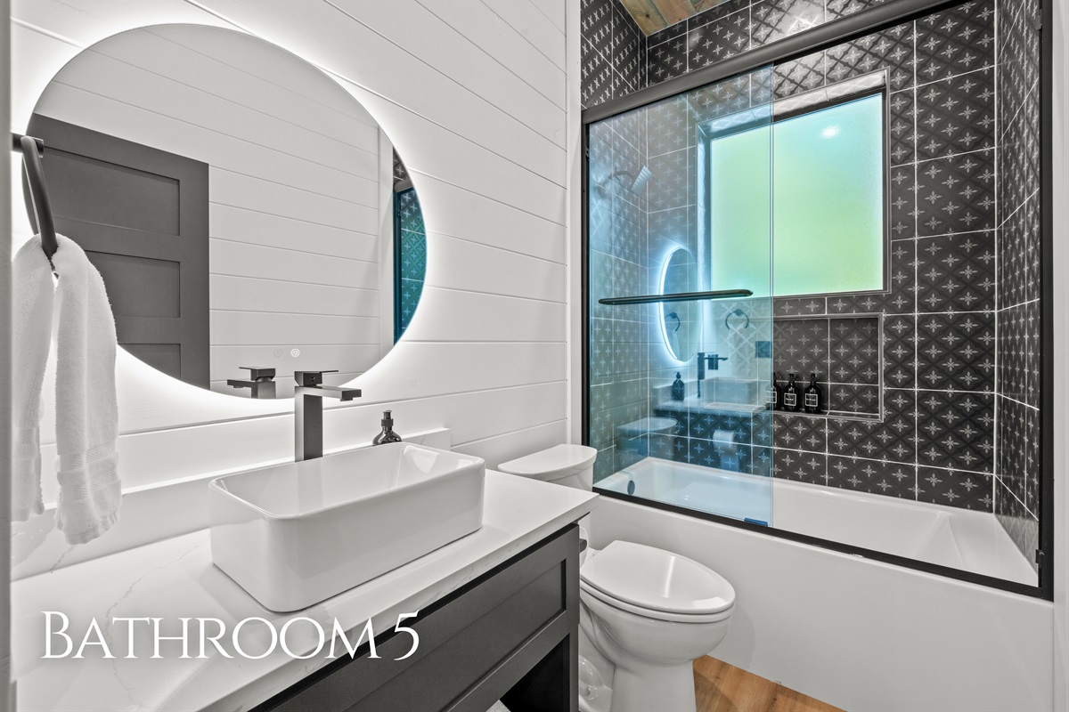 Bright lighting, sleek finishes, and a spacious vanity area make getting ready here simple and convenient for both couples and larger groups.
