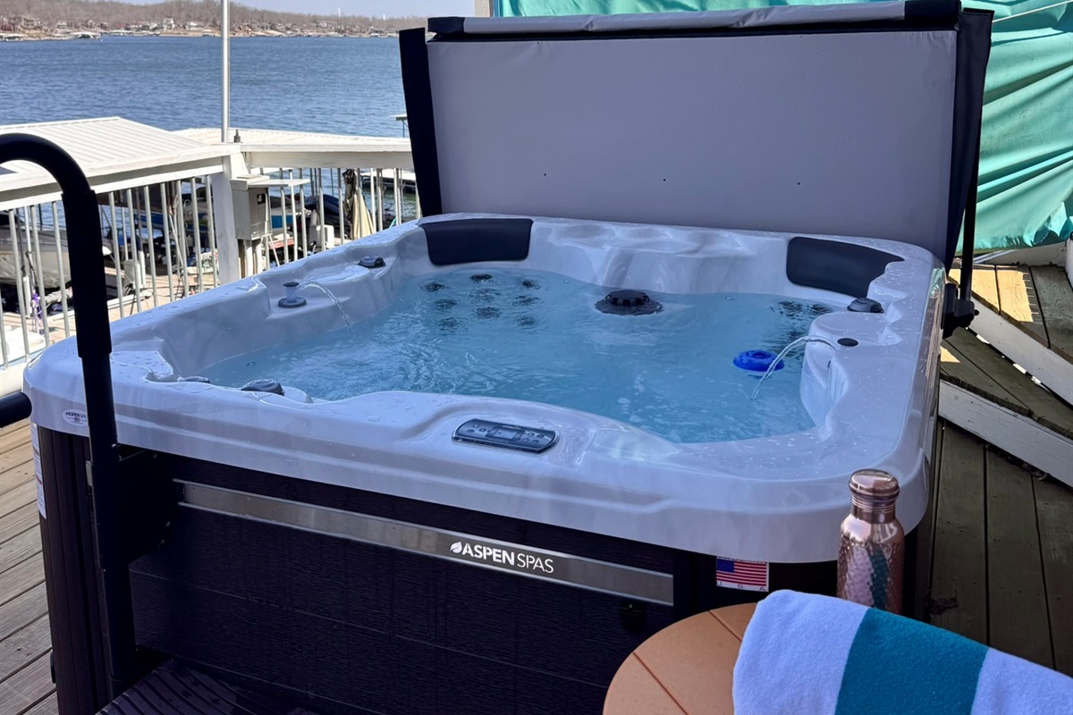 Exclusive private 5-person, NEW hot tub installed this Spring 2026. Enjoy watching the stars at night from the hot tub.