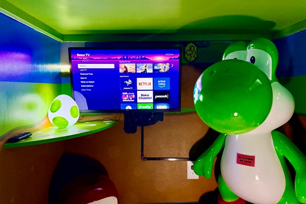 Yoshi's Fort has two TV's! 