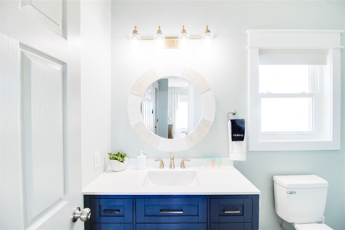 Bathroom 1 - Full Bathroom