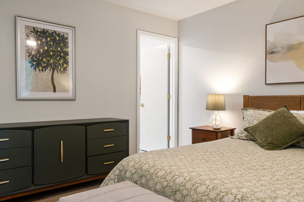 2B/2BA Near ND | Private Balcony | Walk to Campus, photo 24