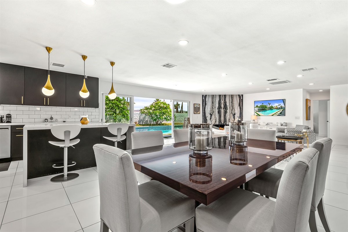 dining area with seating for 6