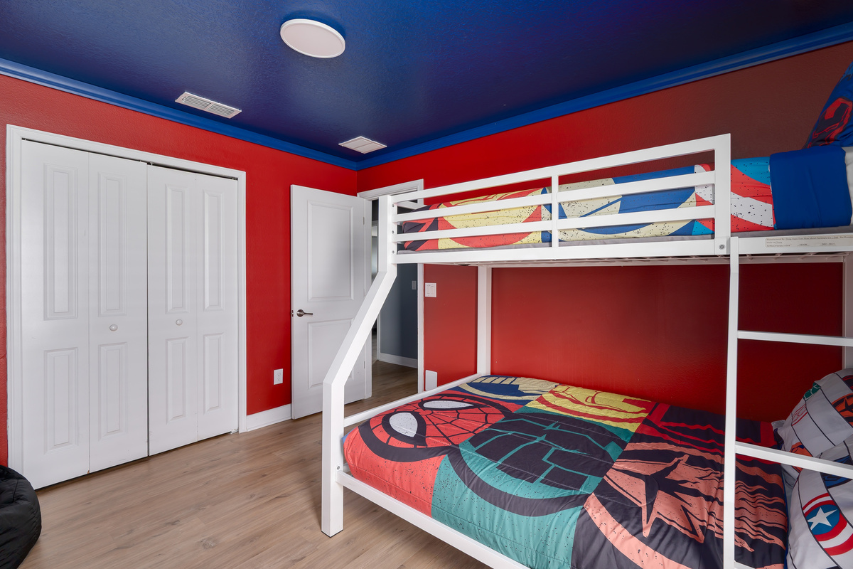 Avengers bedroom at Villa Ichabod