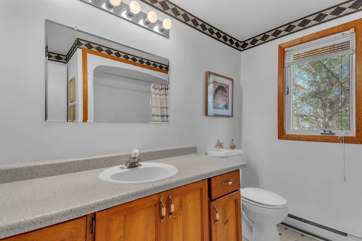 9c3efa6240bf4212819c7870a29d4160 Large