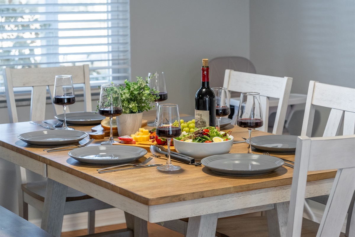 Perfectly positioned for convenience, enjoy meals just steps away from the kitchen and comfy living space.