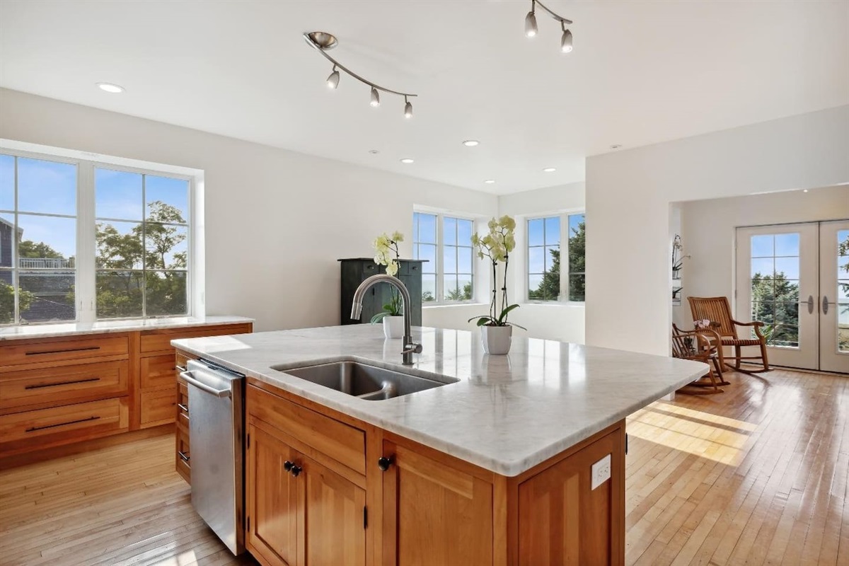 UnSalted kitchen w/unobstructed views of Lake Michigan