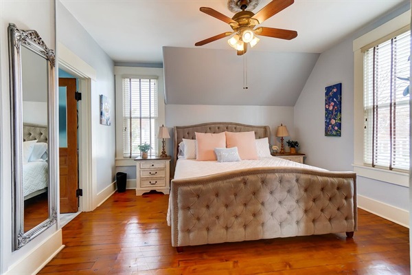 Master bedroom, 2nd Floor, King Bed