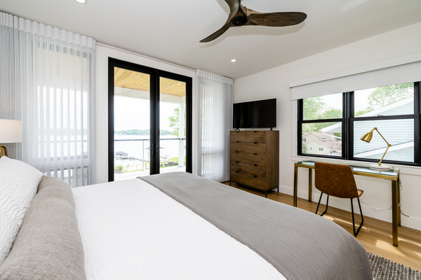 King bed, porch access, motorized shades