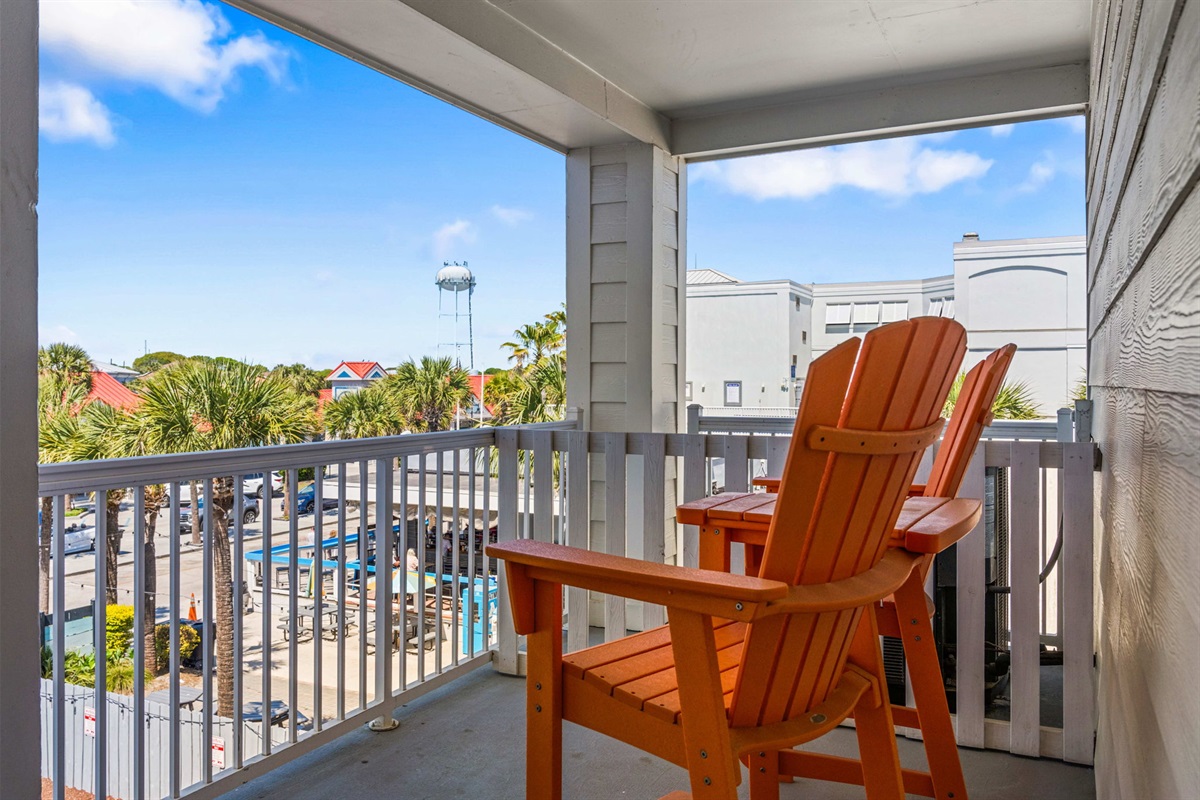 Front porch | Sea Gull | 201 Oceanview | 1116 Ocean Blvd, Isle of Palms, SC | IOP Escapes