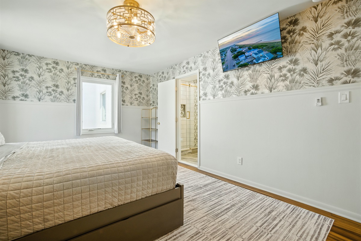 Primary Bedroom has a private en-suite Bath