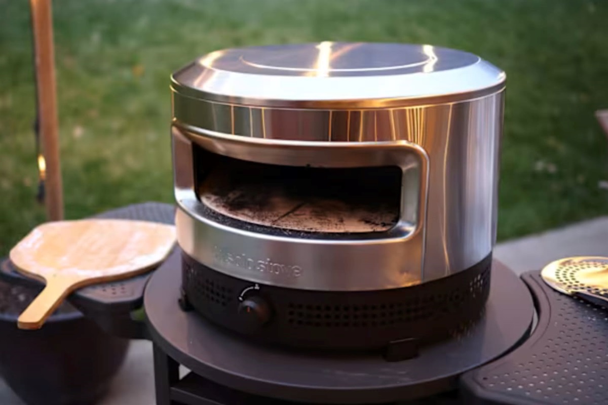 Try out our Solo Stove pizza oven for a fun and memorable evening of outdoor dining!