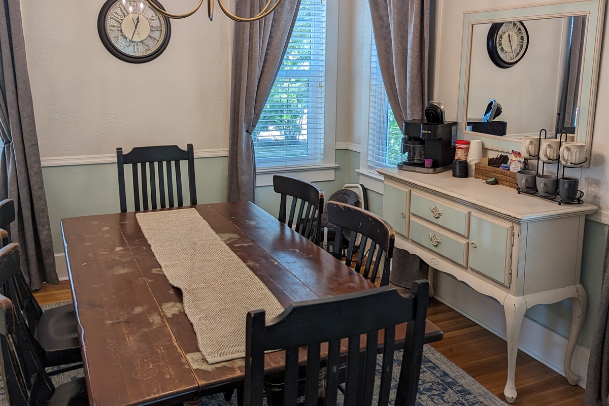 Dining Room (Main house)