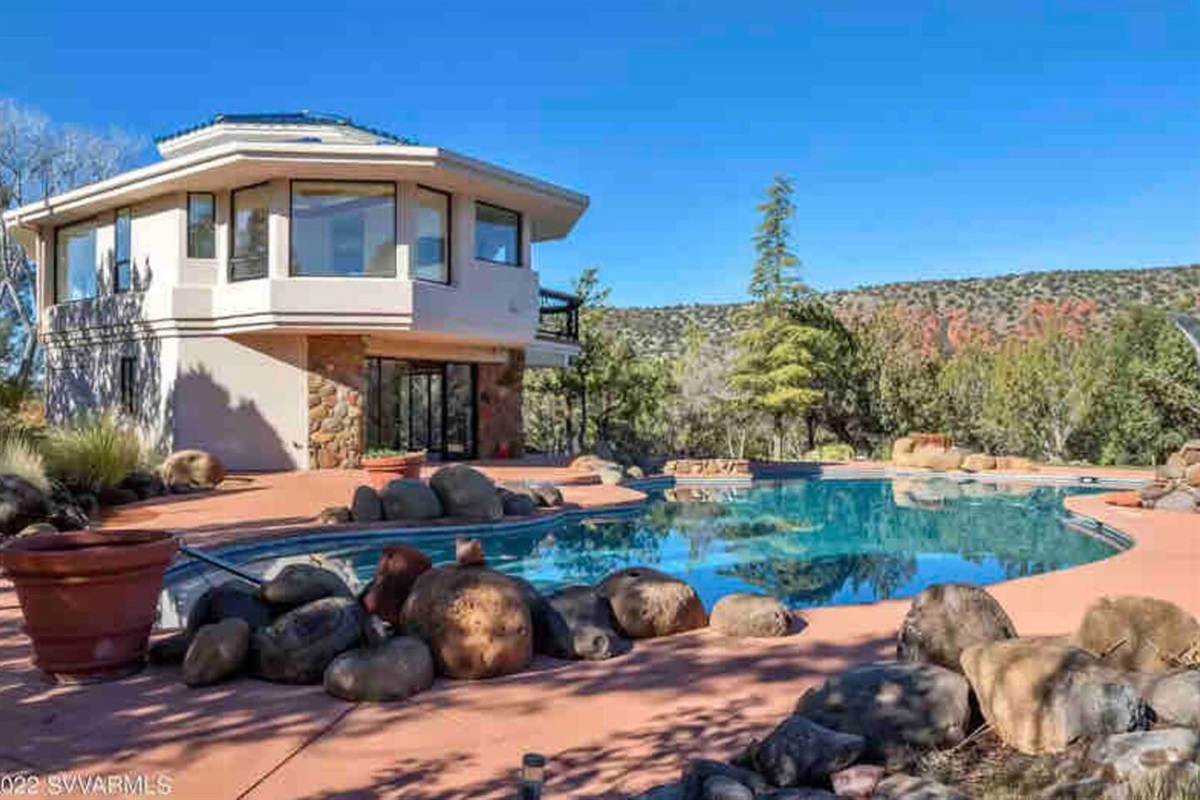 The View House will also be a Pool House as of October 2023! It is undergoing a saltwater conversion. Pool is NOT heated. 

Pool area 
furniture includes: (not pictured)

Outdoor dining set 
Chairs / Seating Area 
Chaise Sun loungers 
