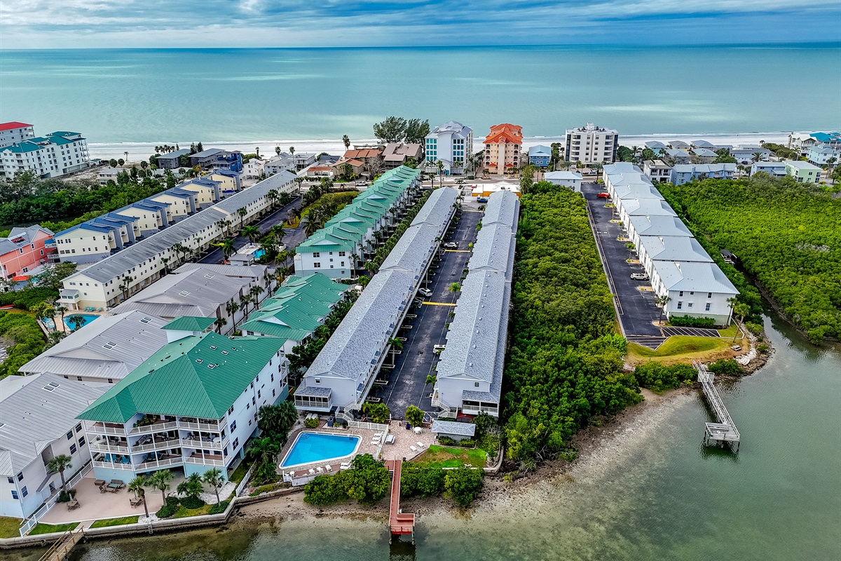 Great Waterfront Location!