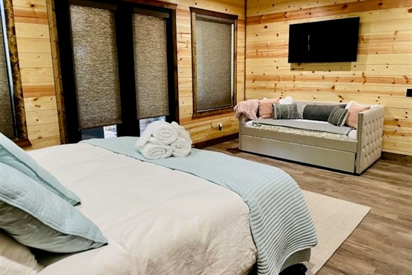 Private king suites ensure comfort for every guest—perfect for family reunions or retreats