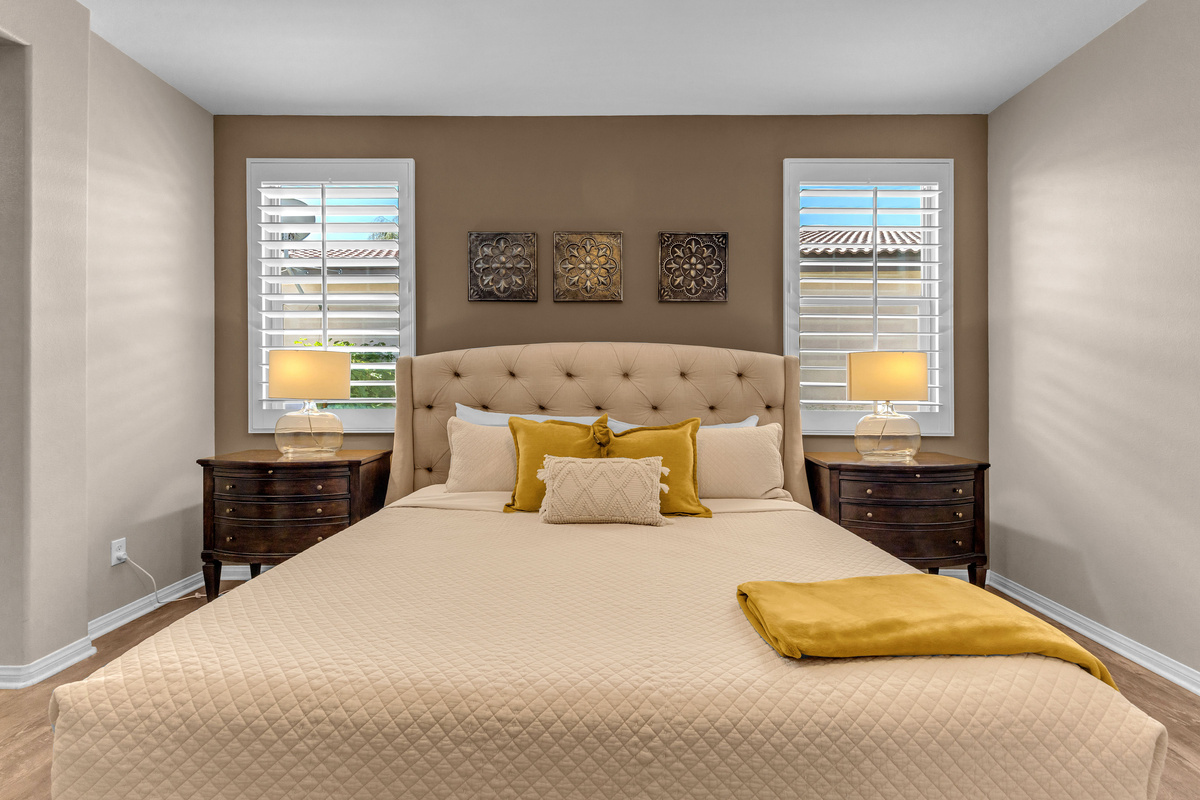 King size bed