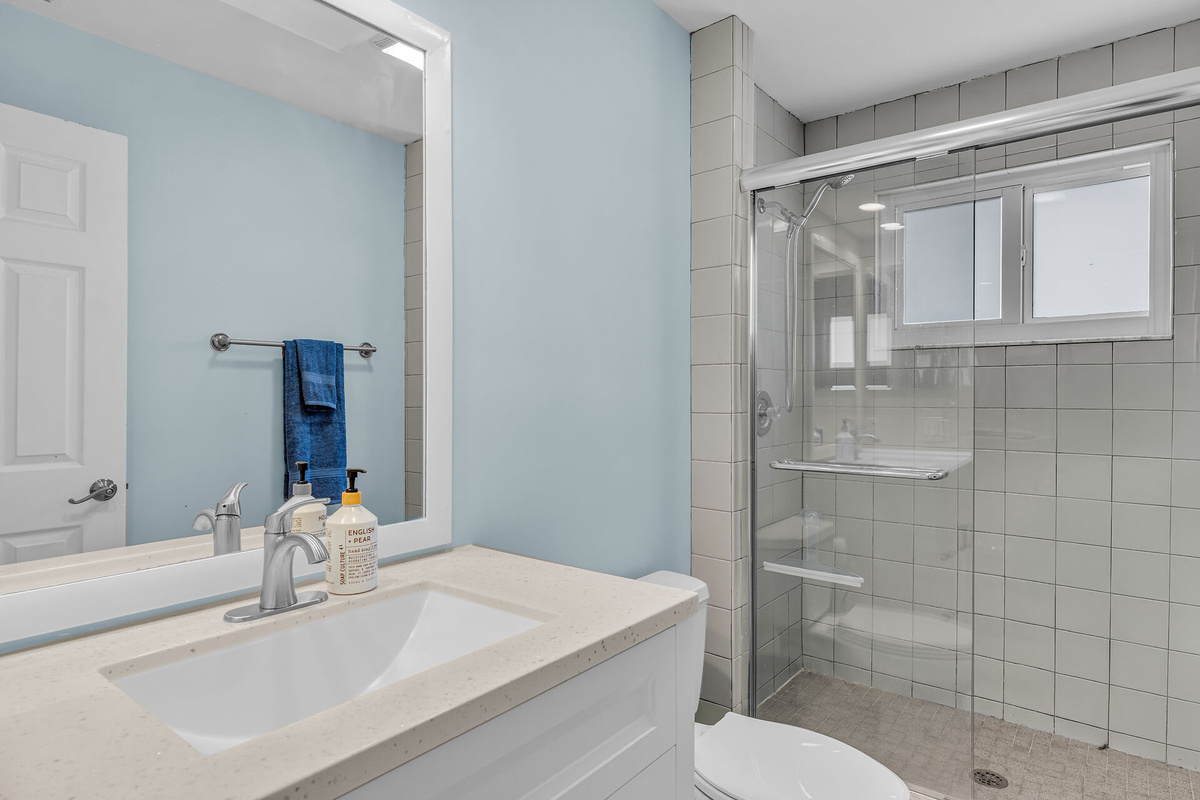 Primary ensuite bathroom