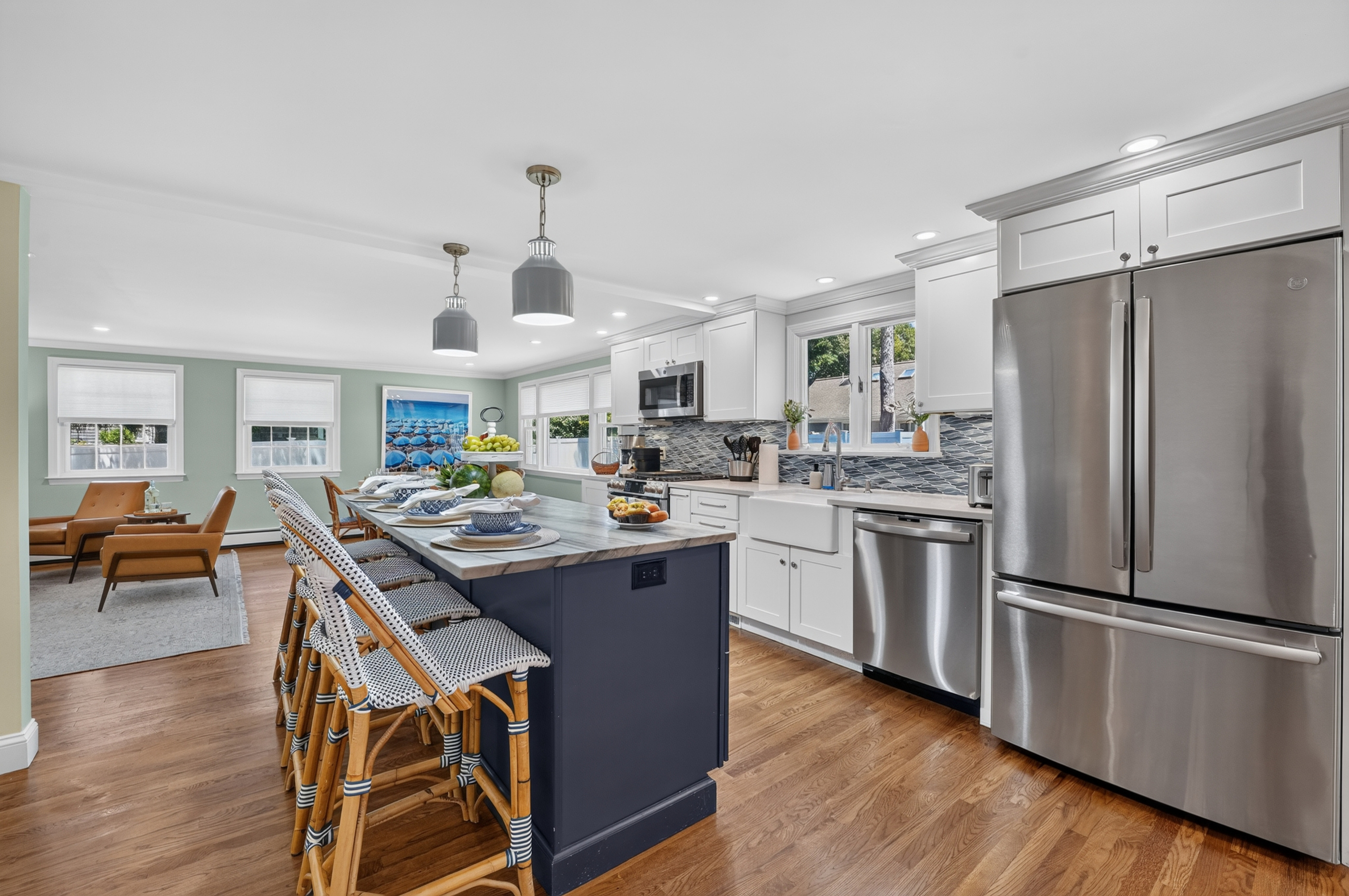 Large center island, ideal for casual breakfasts, snacks, or conversation.