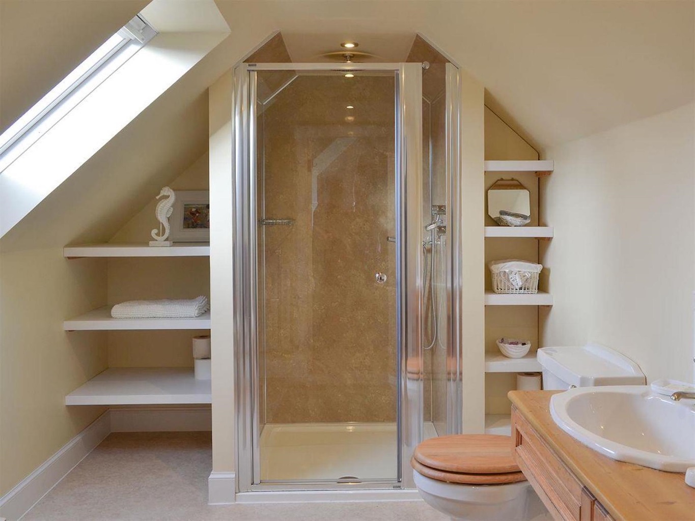 The en-suite shower room