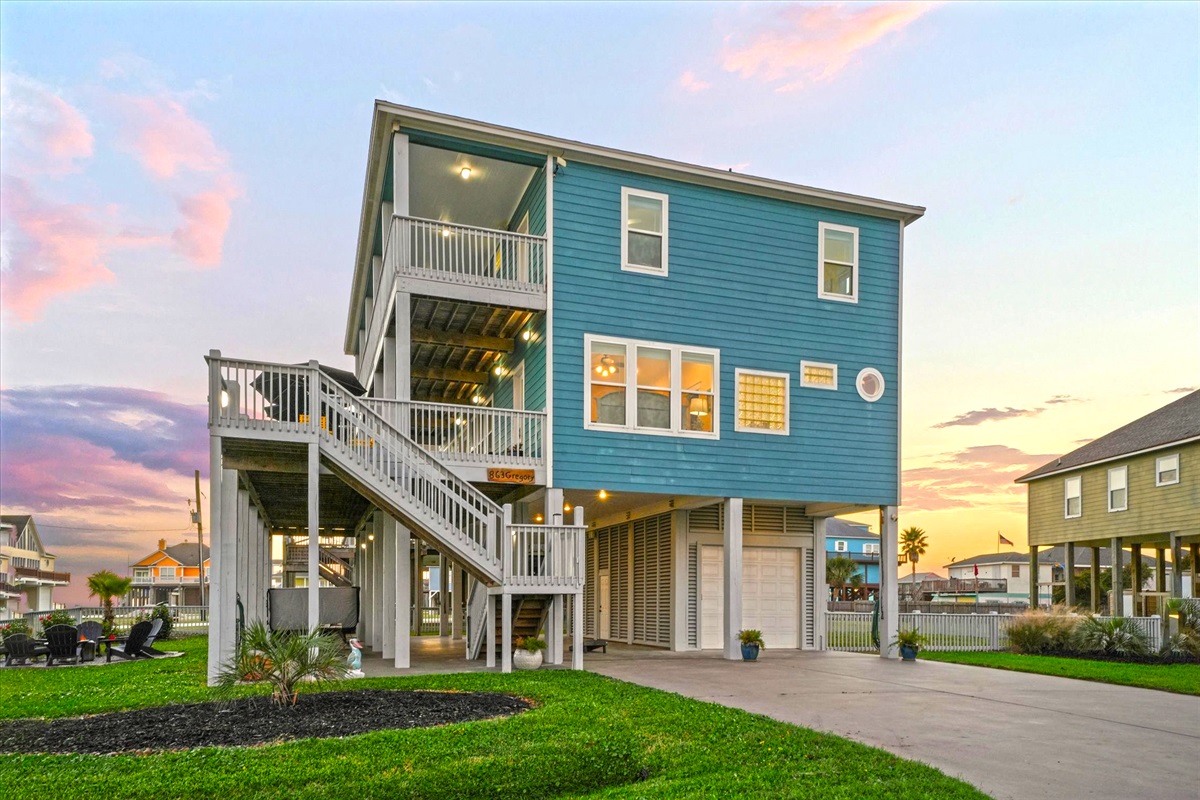 9c9da18c24474ce2a9c3fd0b2cd9edae Large | Beachhouse | Texas | TX | Vacation Homes | Galveston | Crystal Beach | Kokomo | Breezy Days | Beachfront Elegance | Sunrise Serenity | Southern Sands Property Management, LLC