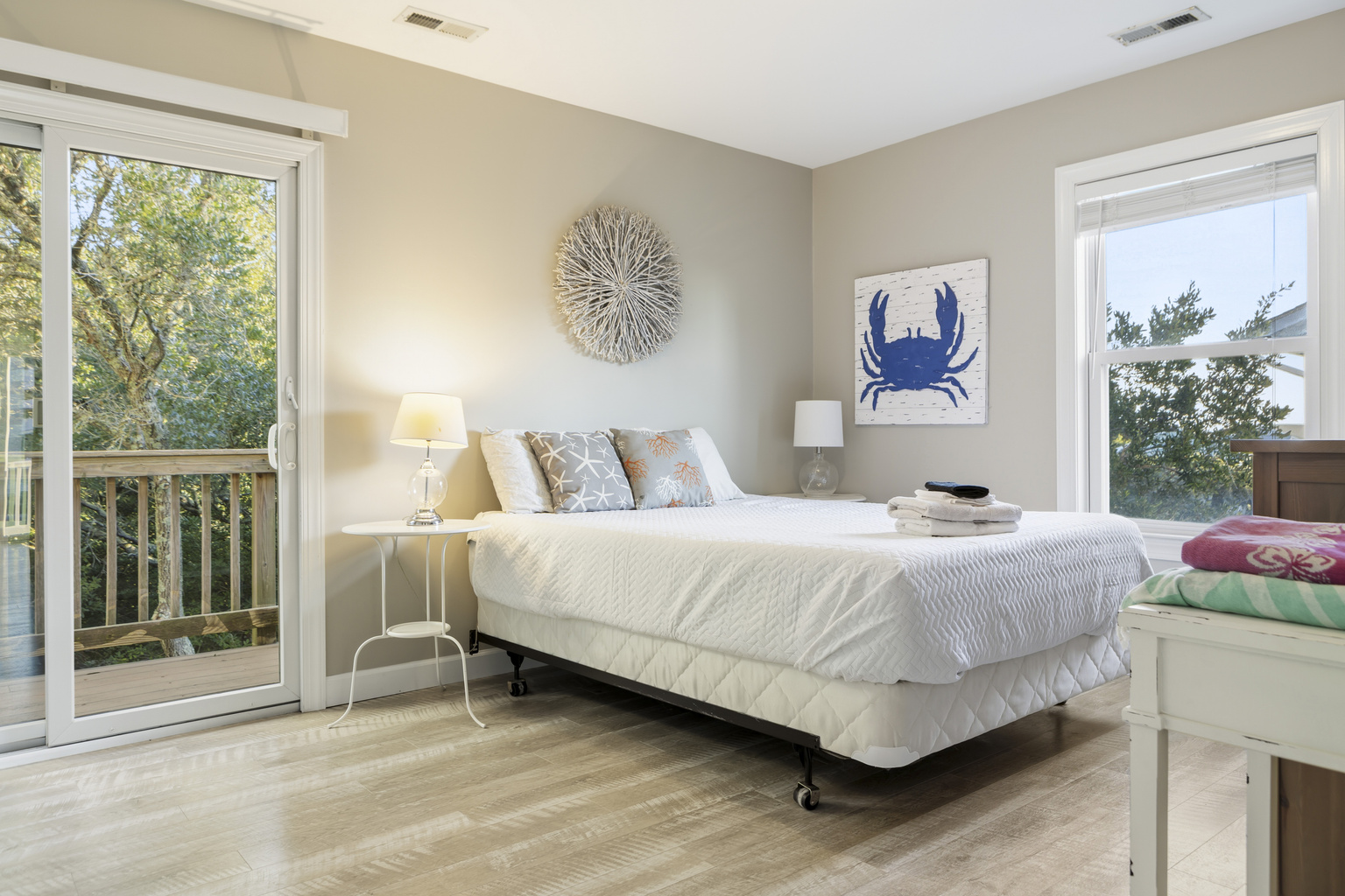 Enjoy a night of sleep | Bed & bath linens provided
