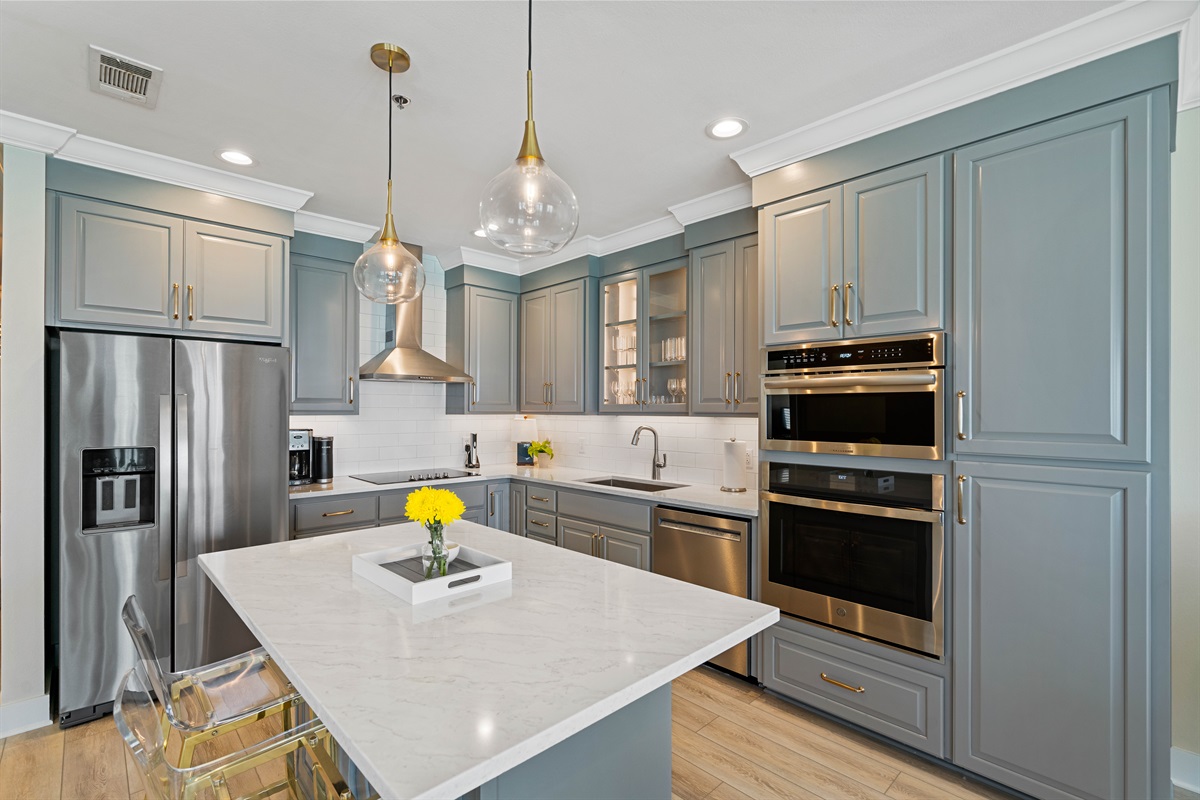 Seating at Bar Area for 2 with Quartzite Countertops