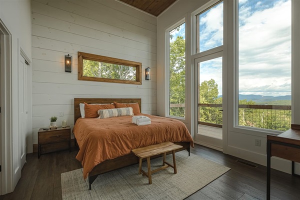 Master Suite 2 on the upstairs