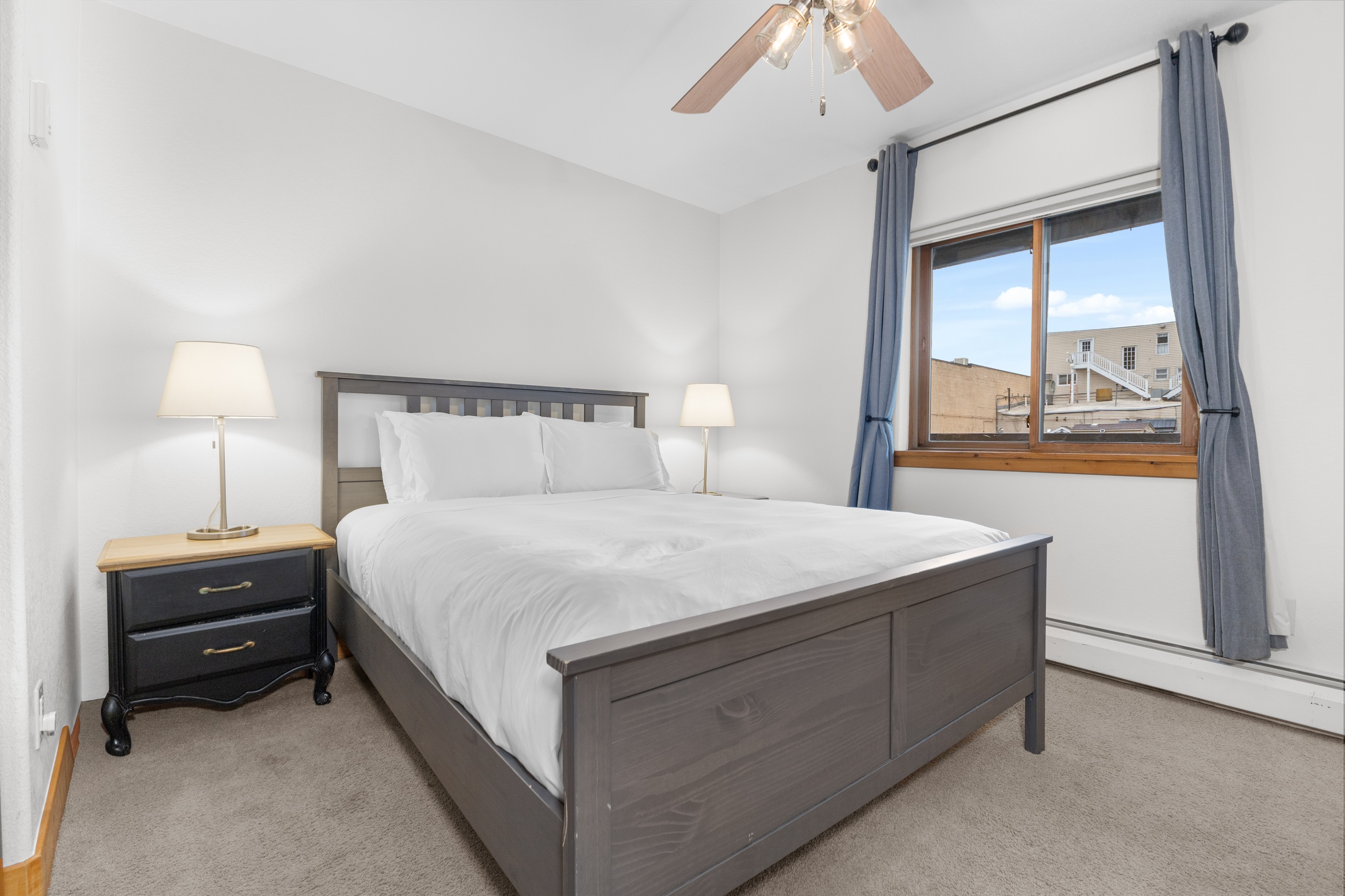 Bedroom 3 | Queenbed