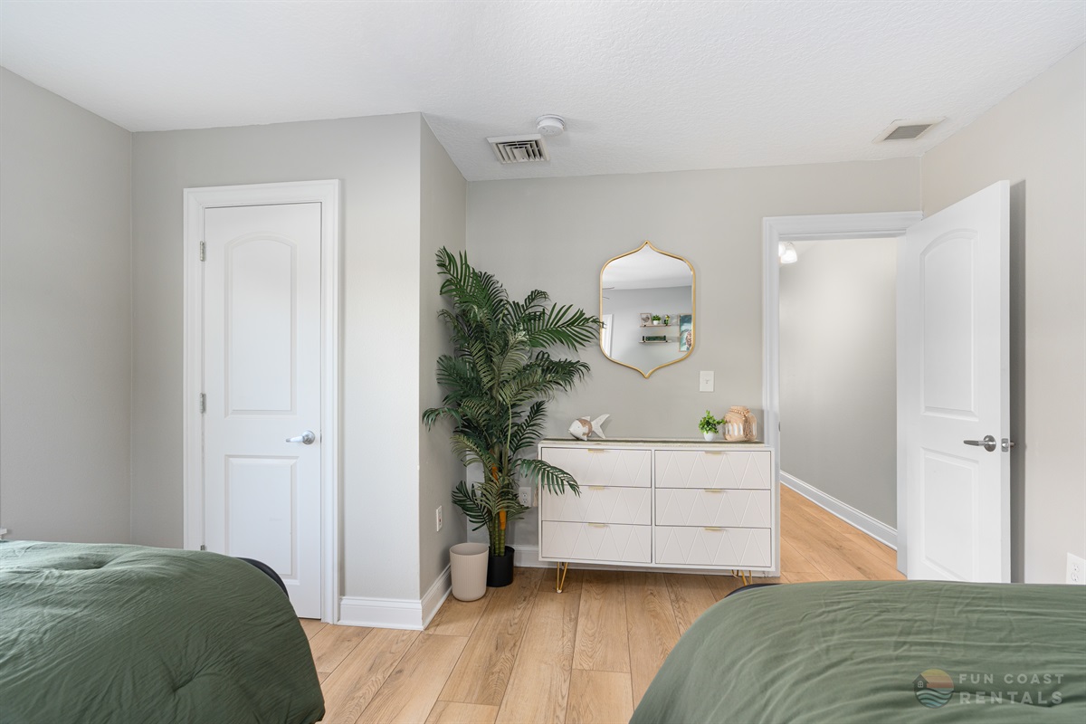 Dual Twin Bedroom