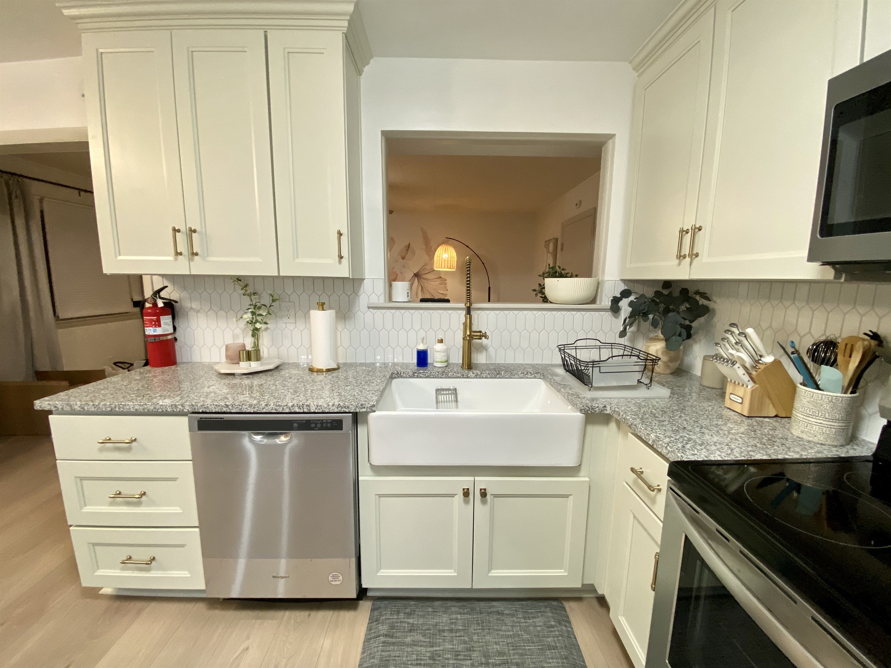farm style kitchen sink