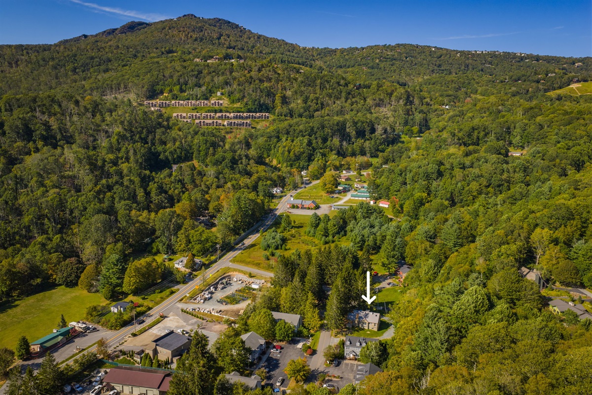 Walking distance to downtown Banner Elk