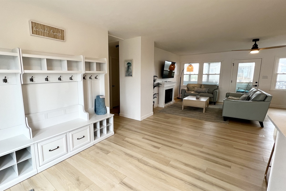 Hang your bags, coats, hats, dog leashes and more