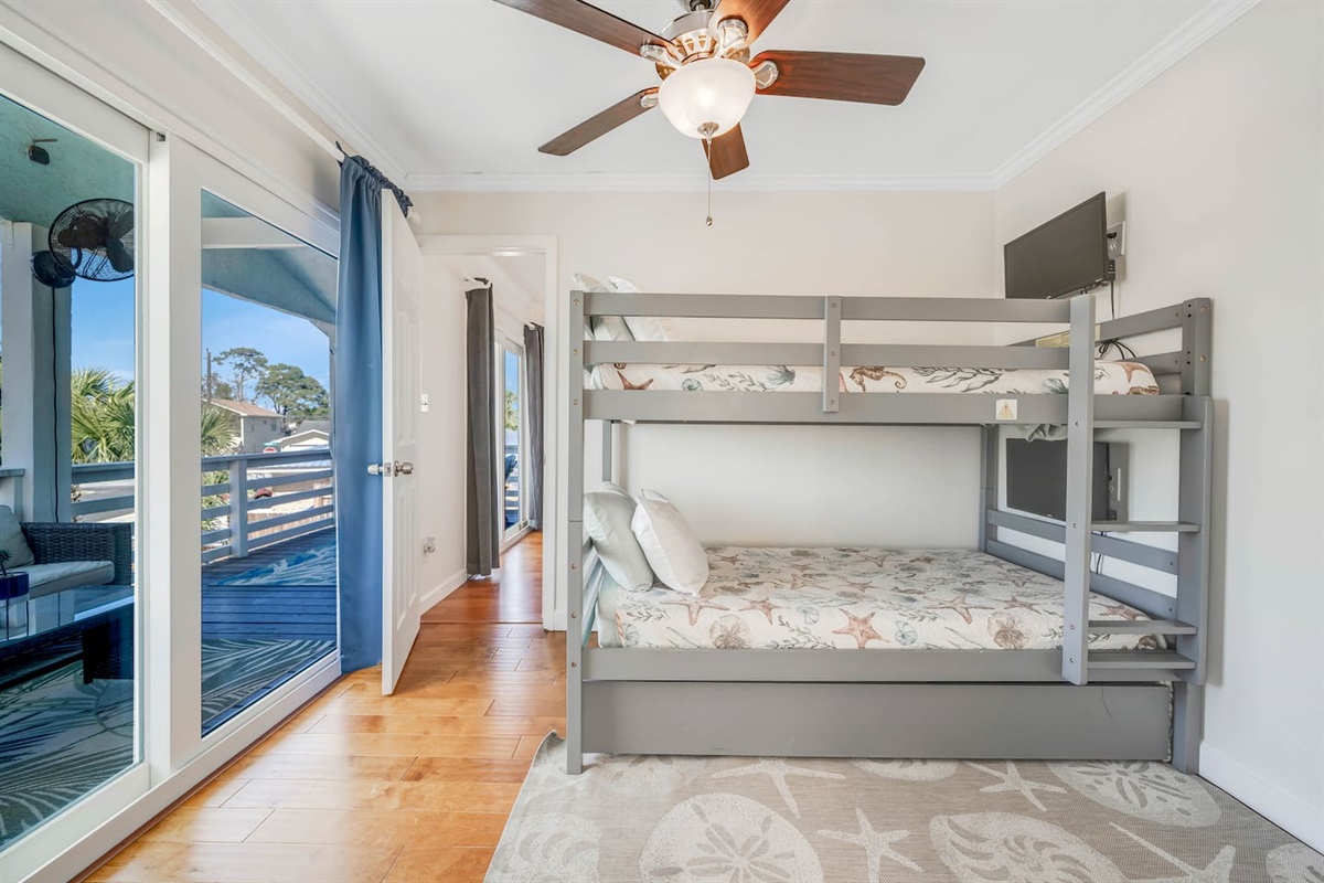 Catching Rays | Photo 19