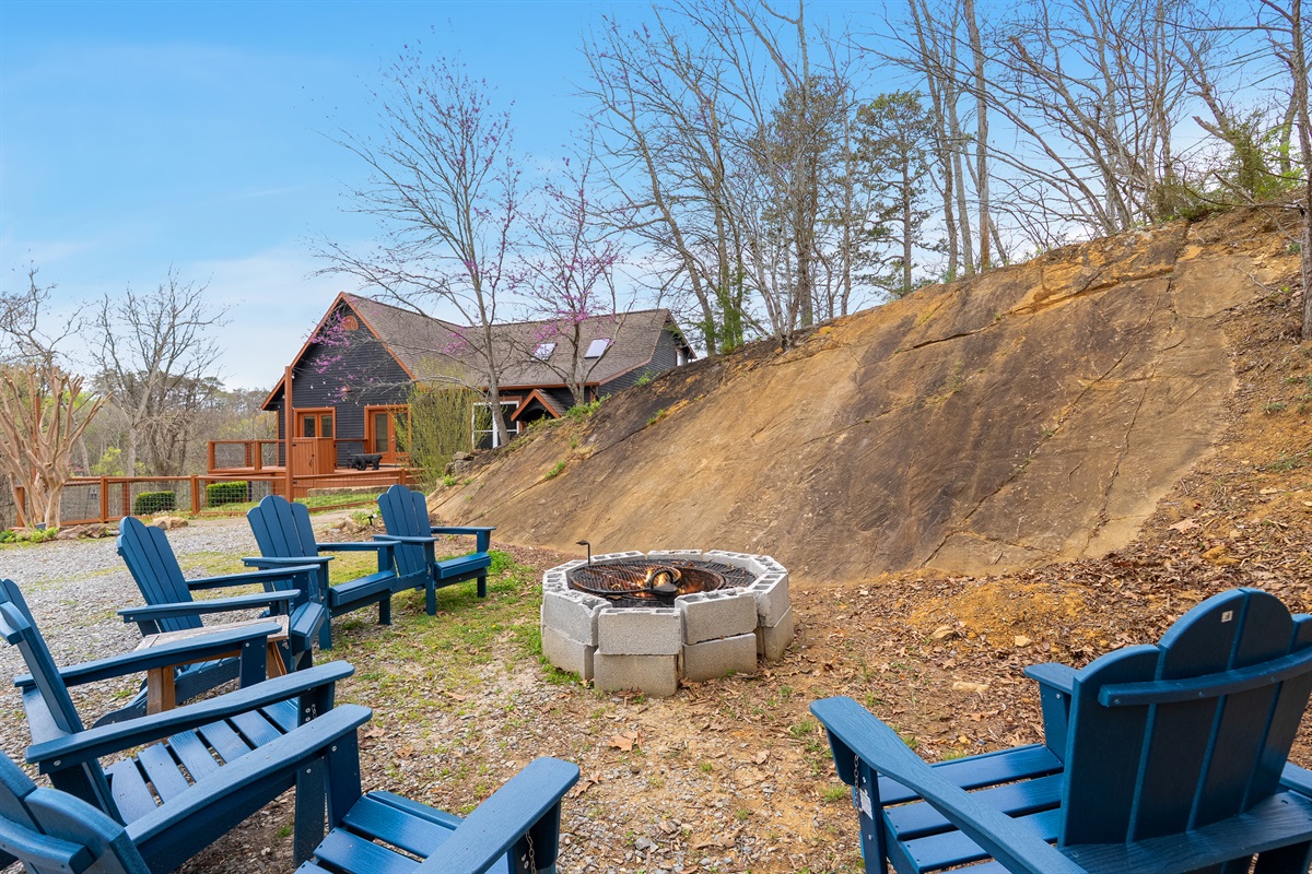 Lots of seating around the firepit