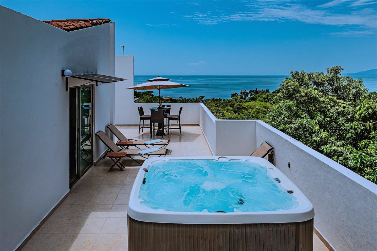 Hot Tub with Ocean & Mountain Views