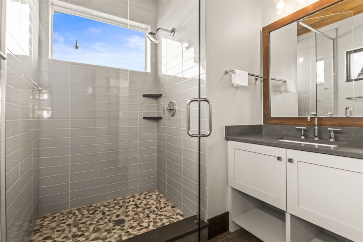 Upper Level Bedroom Ensuite Bathroom 4