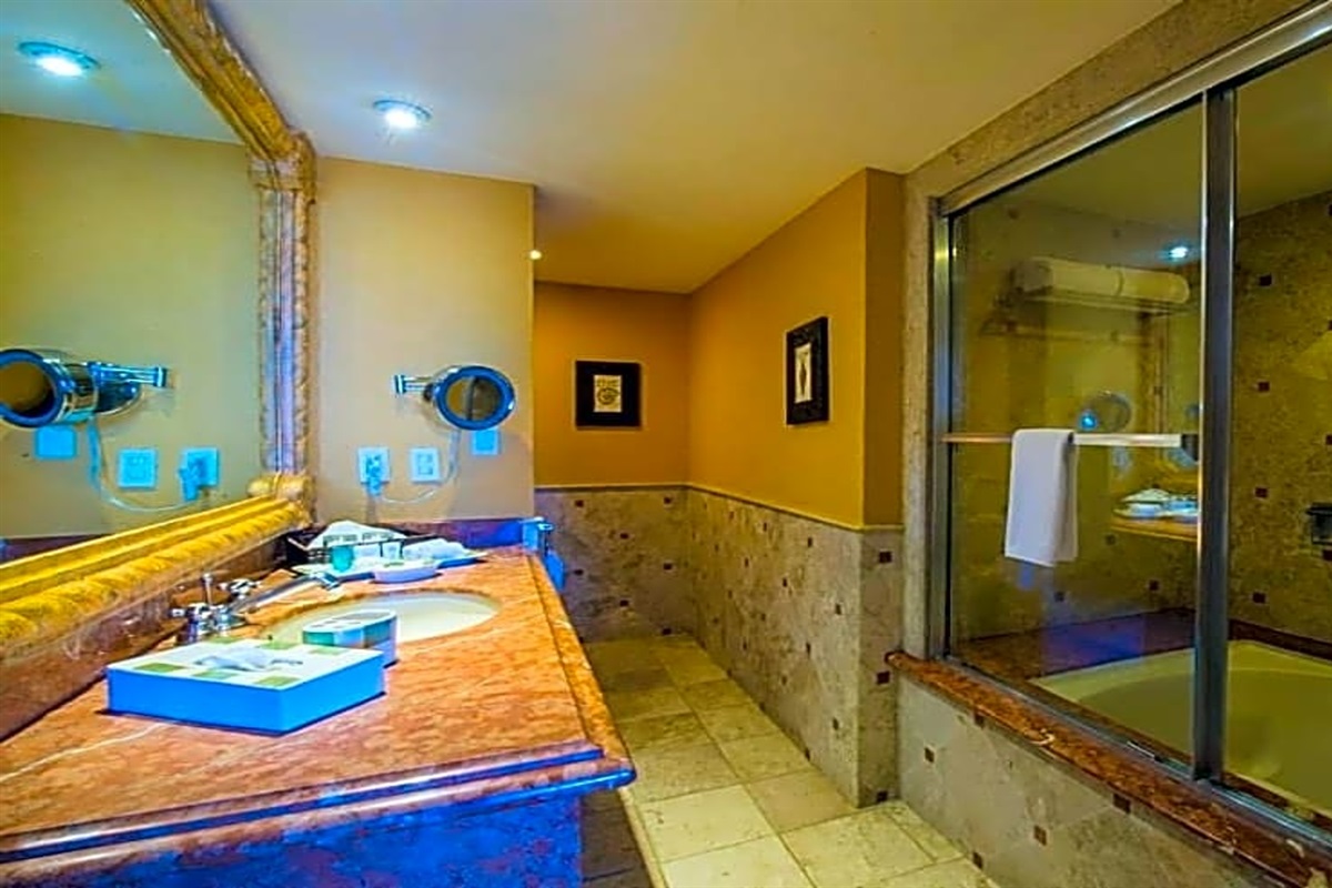 Owner Master Suite at Playa Grande, Vacation Travel Exclusives