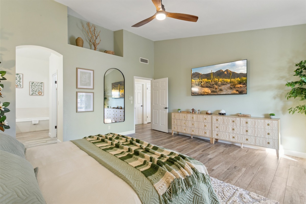 Lakefront Oasis w/ Pool & Hot Tub · Garden Lakes | 3 Bed 2 Bath — Lakefront Oasis w/ Pool & Hot Tub | 3b • 2bth, Avondale, Arizona — photo 23