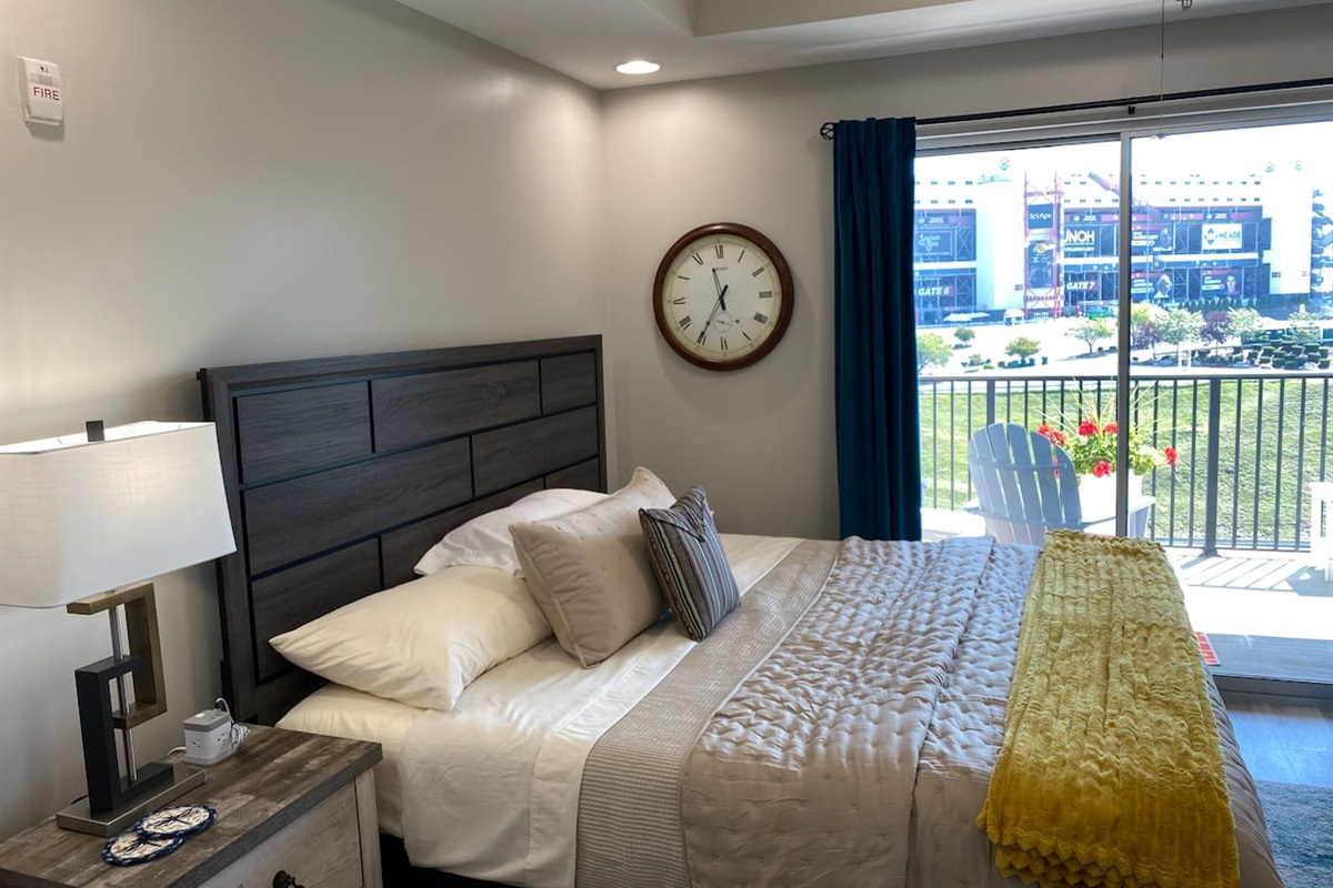 This king bedroom suite includes a bird’s eye view of the speedway and farmland surrounding the colosseum.