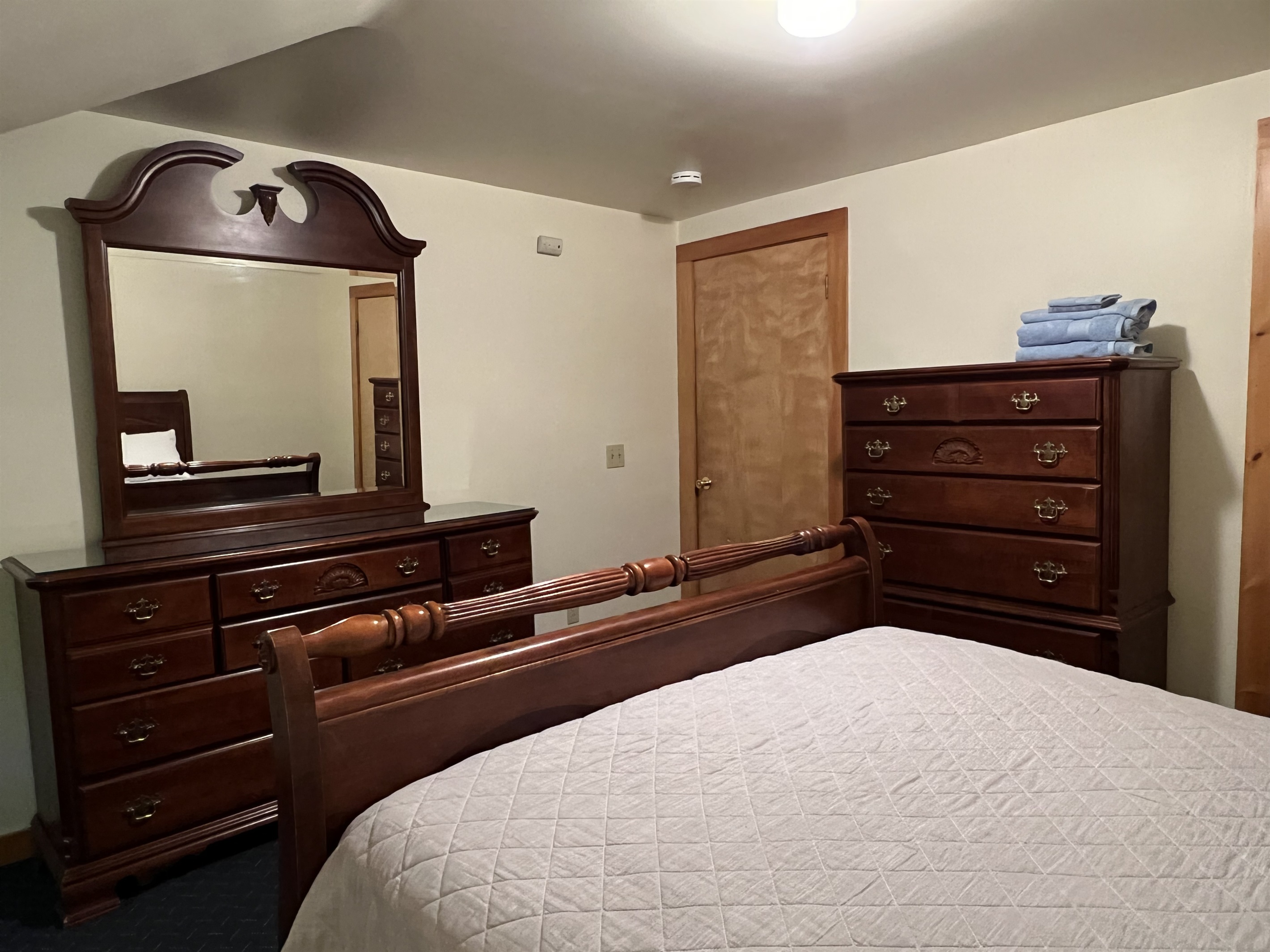 Queen bedroom
