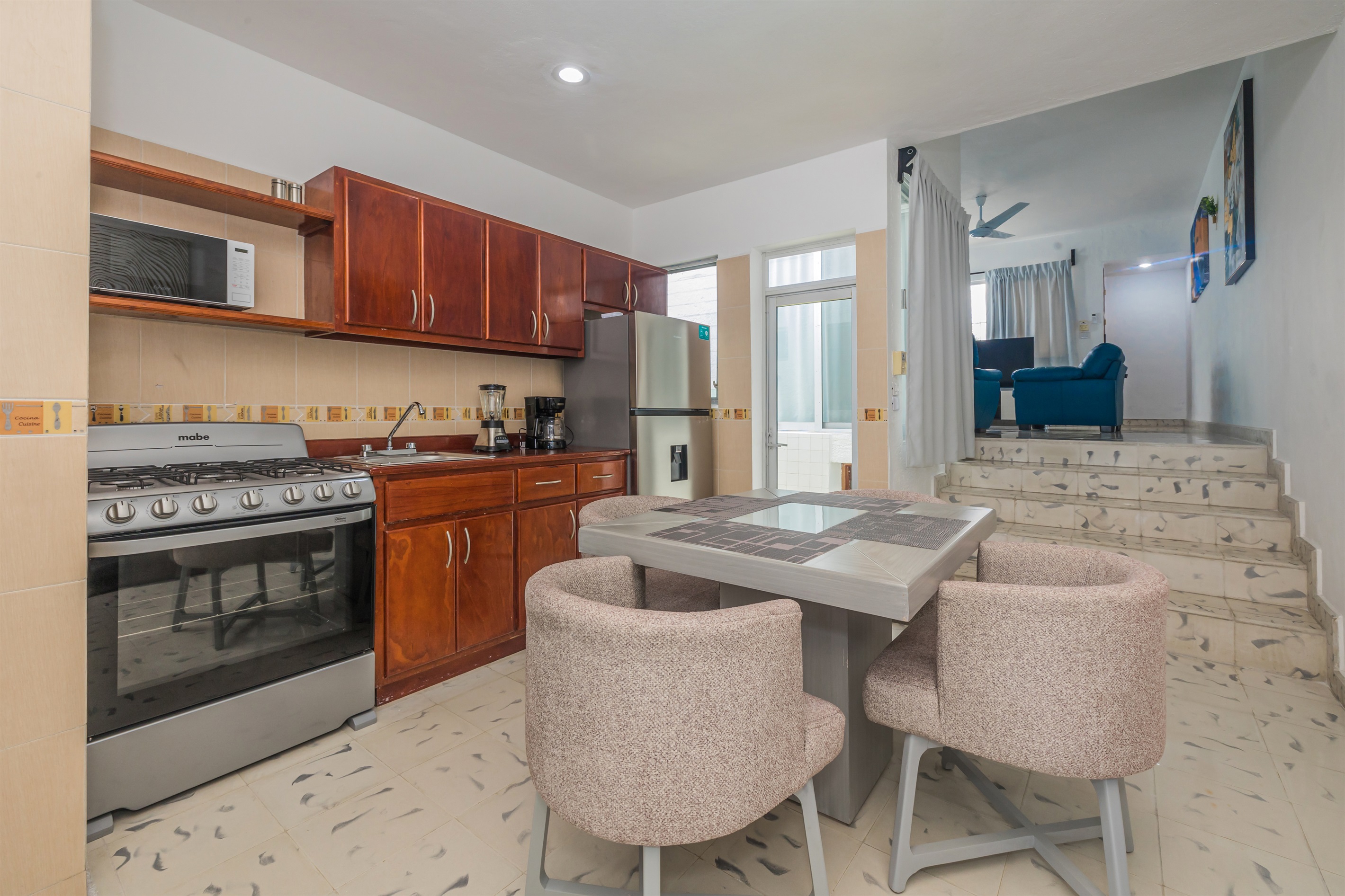 Coral Cove Fully Equipped Kitchen and Dining Room