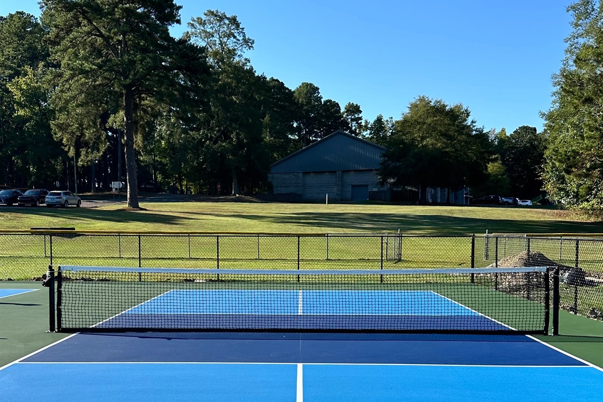 Pickeleball in Bear Creek Park