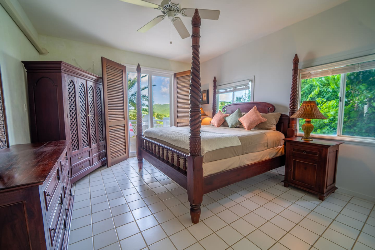 Master Bedroom (Bedroom 1) - private access to patio - ground level