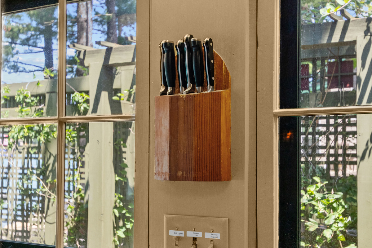Thoughtful details make your stay easier, with cooking essentials close at hand and clearly labeled lighting so you can settle in and feel right at home.
